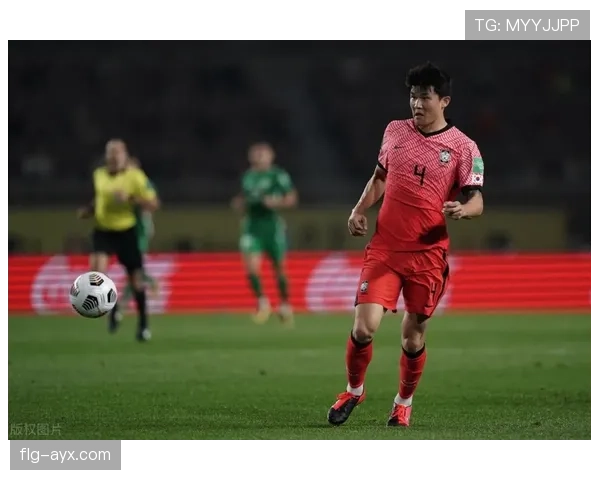 马丁内斯转会动态：近期表现稳健，转会传闻持续升温